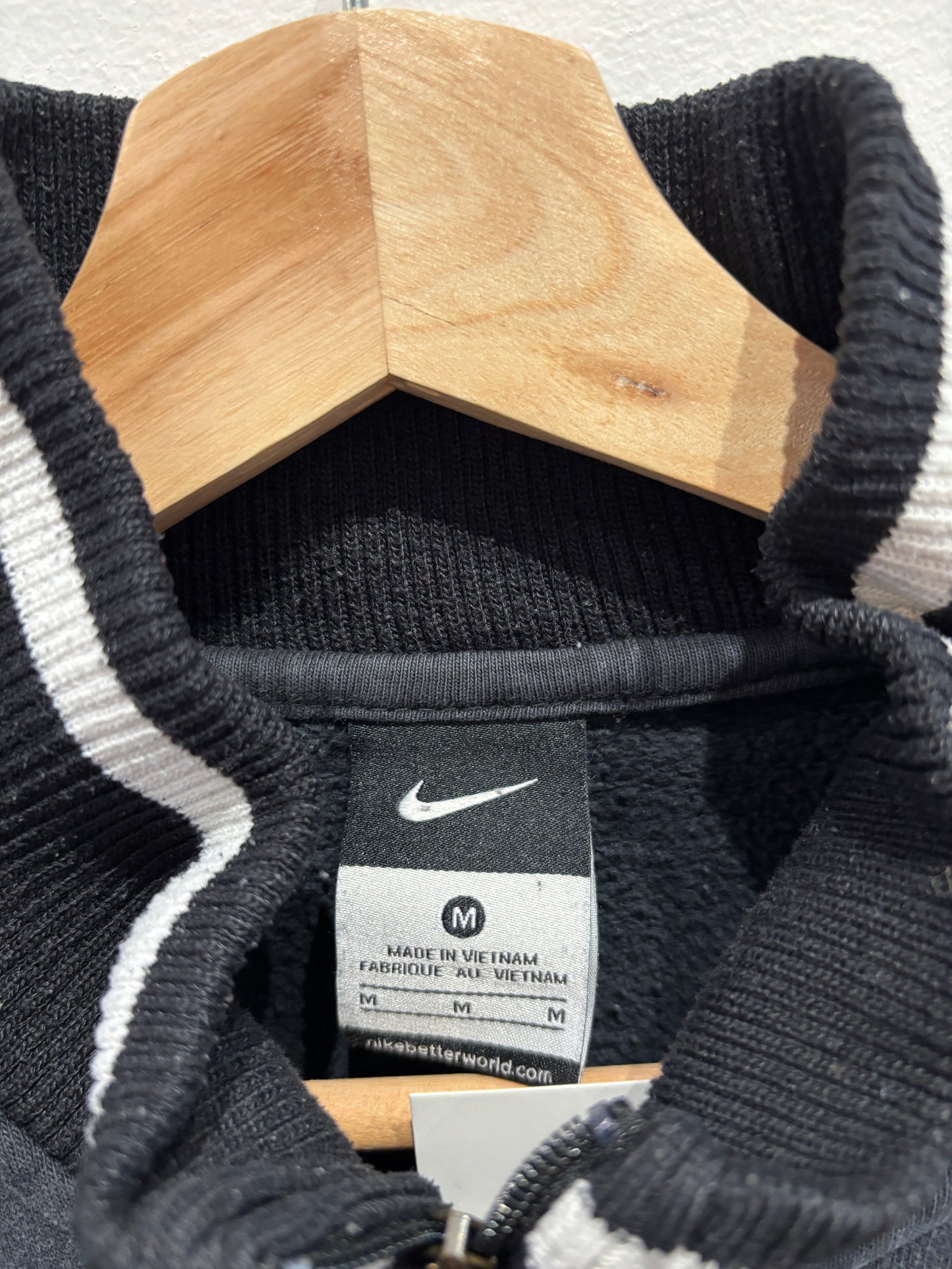 Cleveland Cavaliers Nike 1/4 Zip Sweatshirt